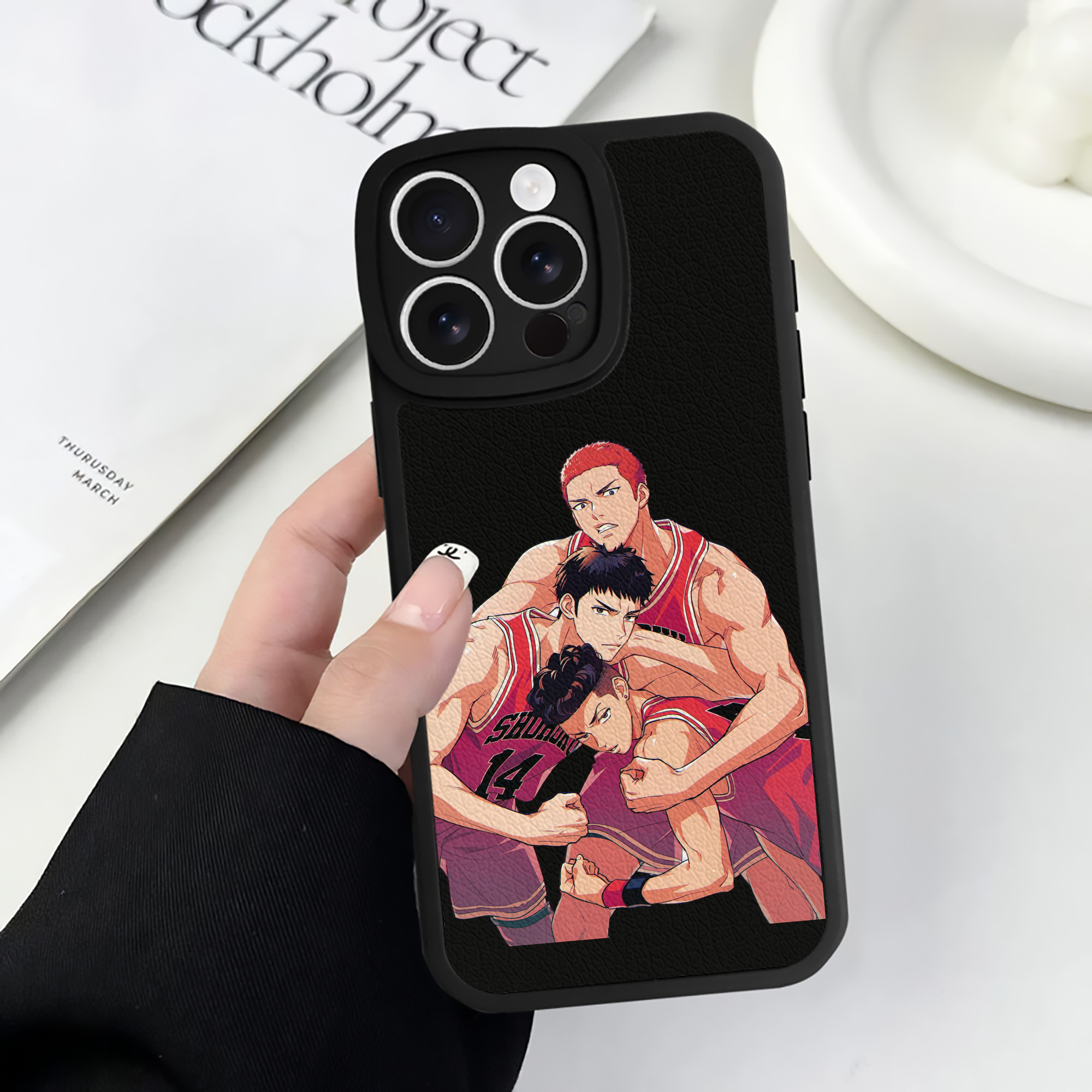 （画像用） SLAM DUNK／スラムダンク 【iPhone 16シリーズ対応】シリコンスマホケース（レザー調） 材質：シリコン